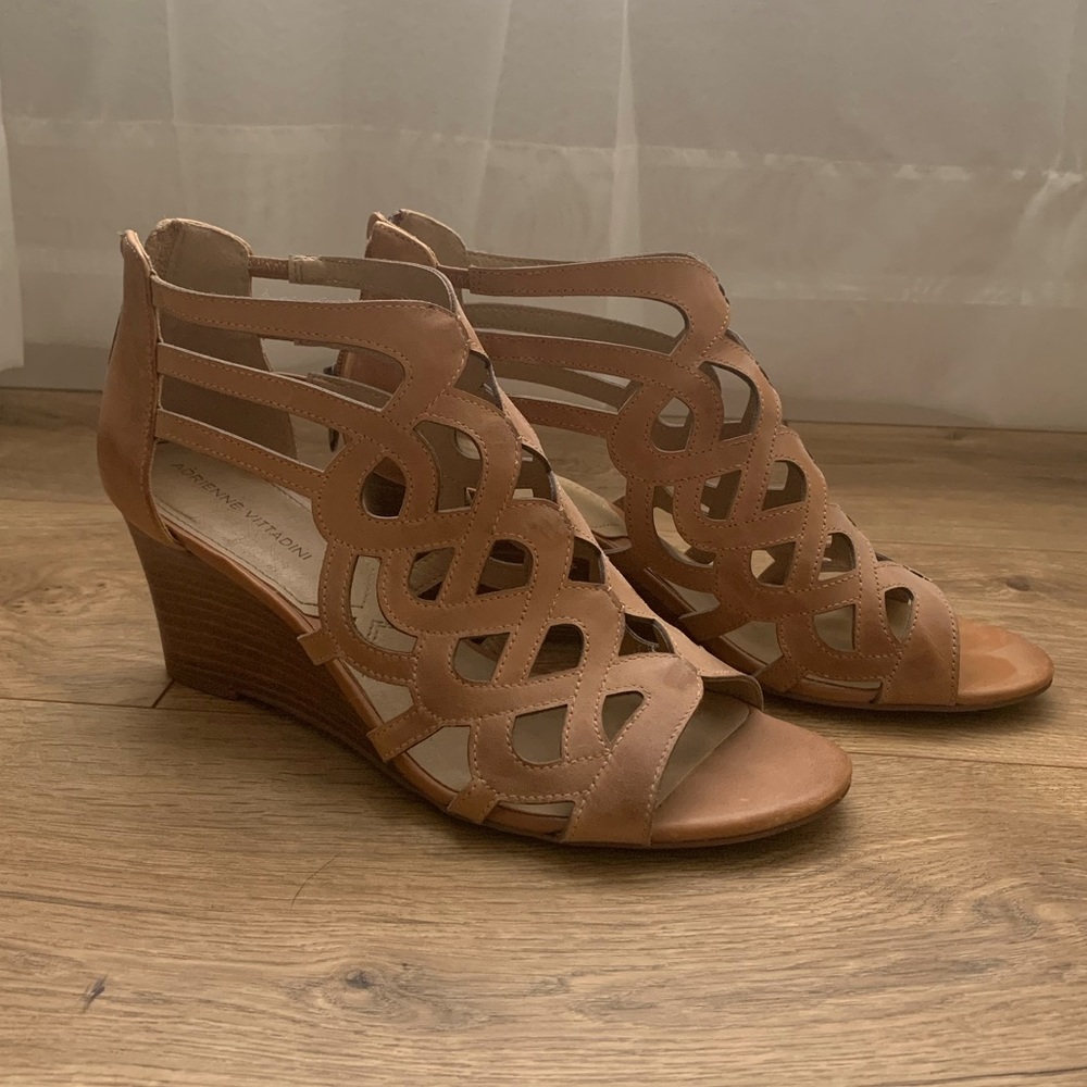 😍 Cute & Comfortable Adrienne Vittadini Wedges, 9.5M